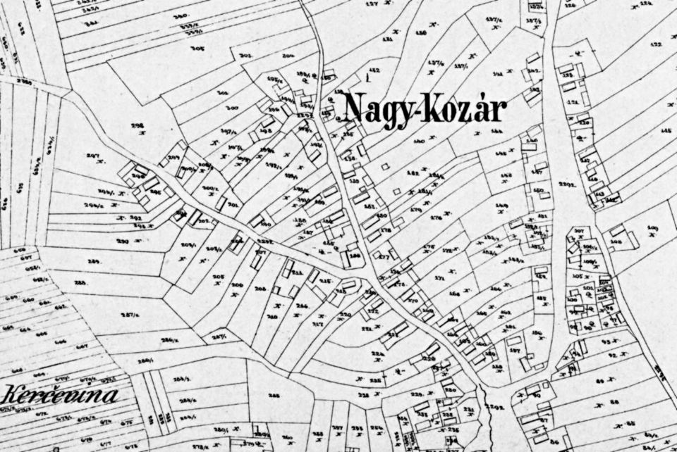 Plano catastral antiguo con parcelas numeradas